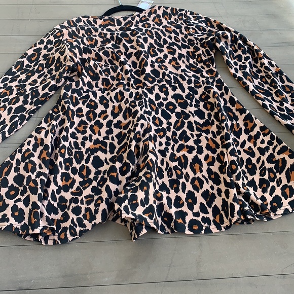 Unworn Leopard Long Sleeve Playsuit Size 16 - Picture 10 of 14